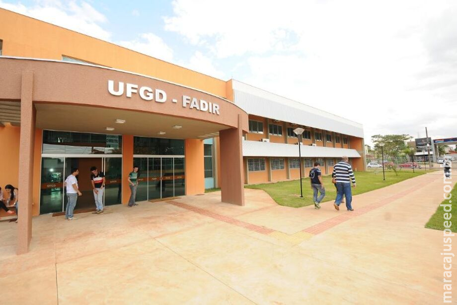 Jovem é estuprada ao sair da faculdade no interior do Estado Jovem é estuprada ao sair da faculdade no interior do Estado