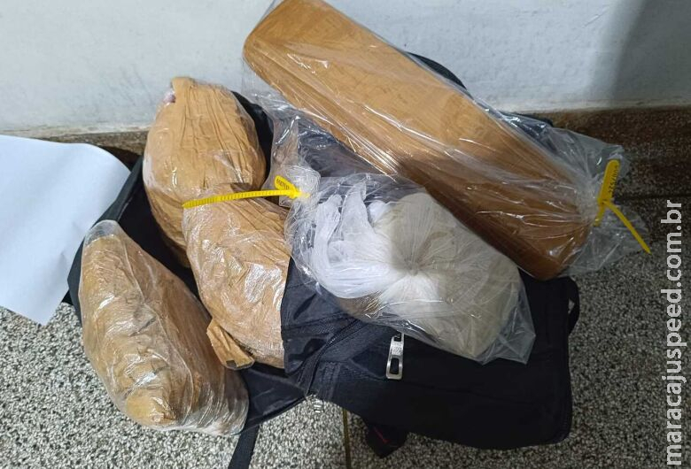 Jovem que seguia para Goiânia é preso em Dourados com skunk, maconha e haxixe em ônibus