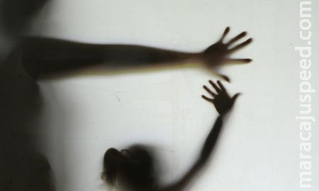 Menina relata abuso sofrido por parte de do pai da professora em escola de Corumbá Menina relata abuso sofrido por parte de do pai da professora em escola de Corumbá