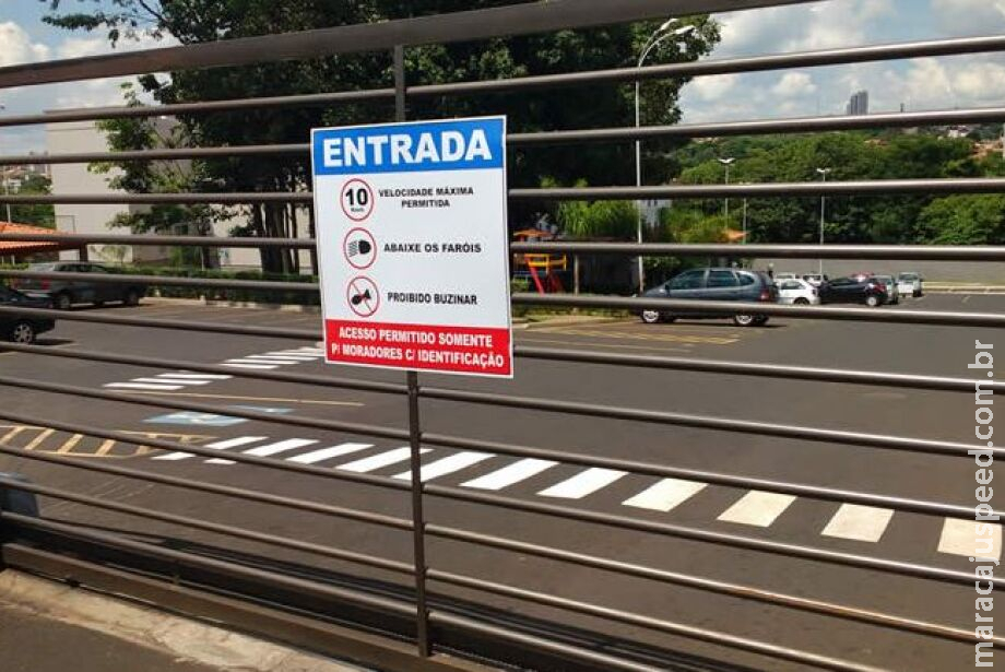Morador que manteve funcionários em cárcere privado é expulso de condomínio Morador que manteve funcionários em cárcere privado é expulso de condomínio