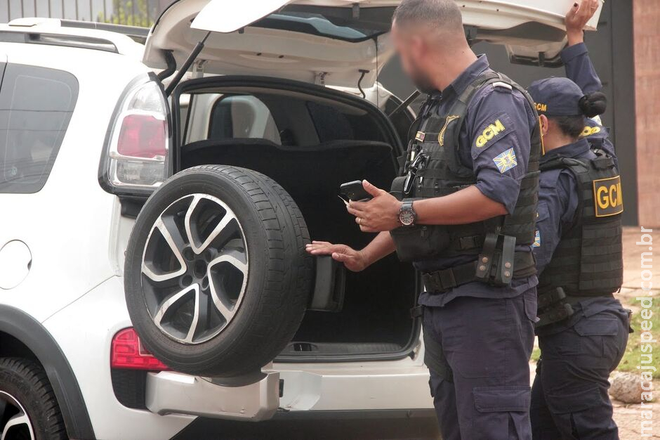 Motorista bêbado quase bate em viatura e vai preso em Campo Grande Motorista bêbado quase bate em viatura e vai preso em Campo Grande