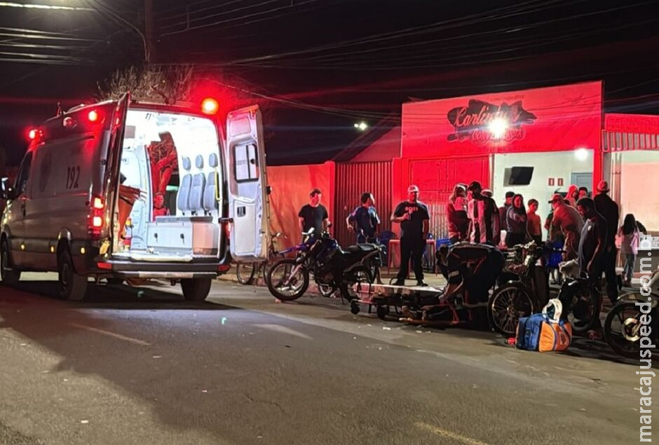 Mulher e criança são atropeladas por motocicleta em alta velocidade em Nova Andradina Mulher e criança são atropeladas por motocicleta em alta velocidade em Nova Andradina