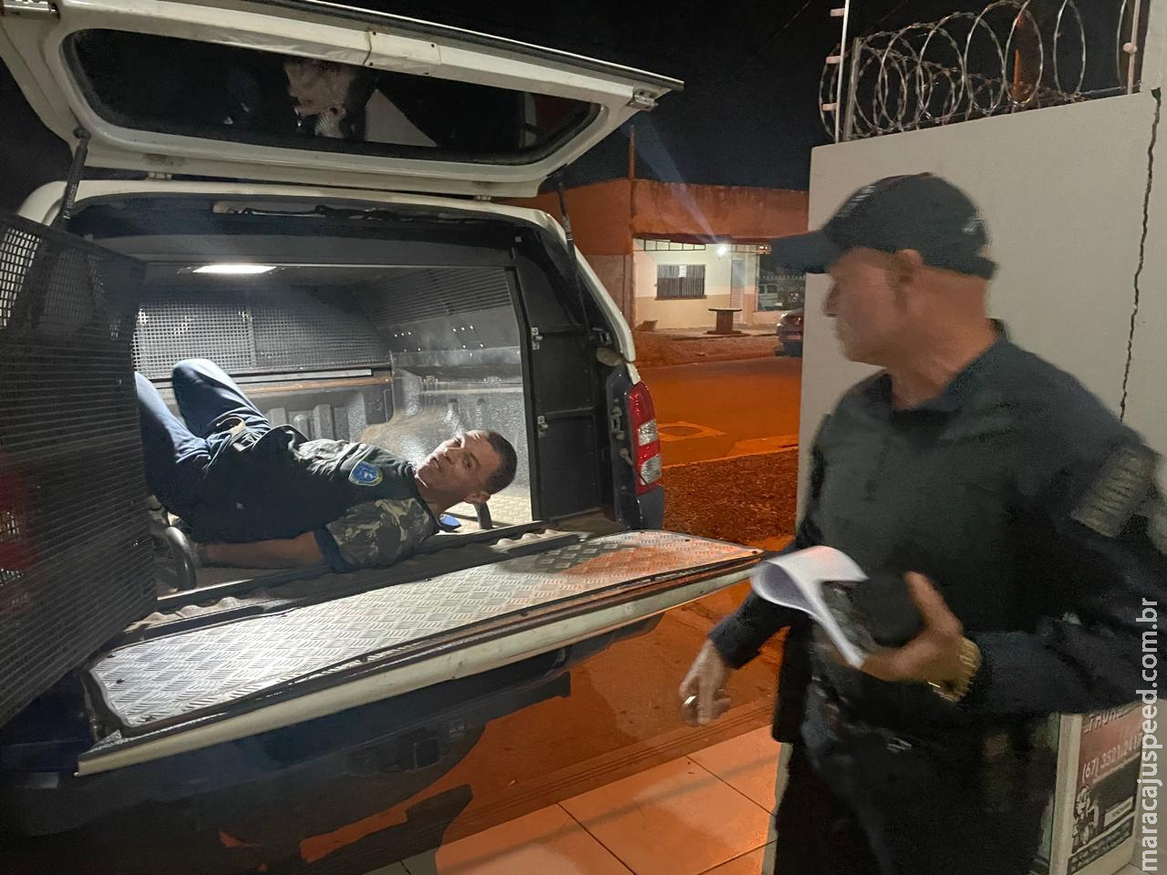 “Obrigado por me prender”: Homem agradece equipe do Sargento J. Corrêa após ameaçar cunhada e mãe de 80 anos em Três Lagoas “Obrigado por me prender”: Homem agradece equipe do Sargento J. Corrêa após ameaçar cunhada e mãe de 80 anos em Três Lagoas