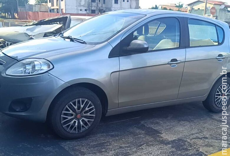 Polícia faz abordagem em busca de autor de homicídio e encontra drogas em porta-malas Polícia faz abordagem em busca de autor de homicídio e encontra drogas em porta-malas