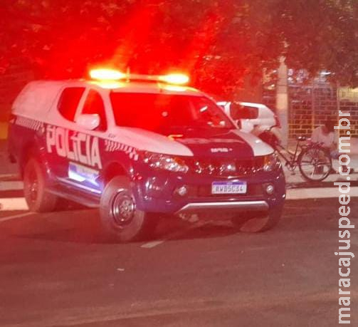 Rapaz é baleado em frente de condomínio em Três Lagoas