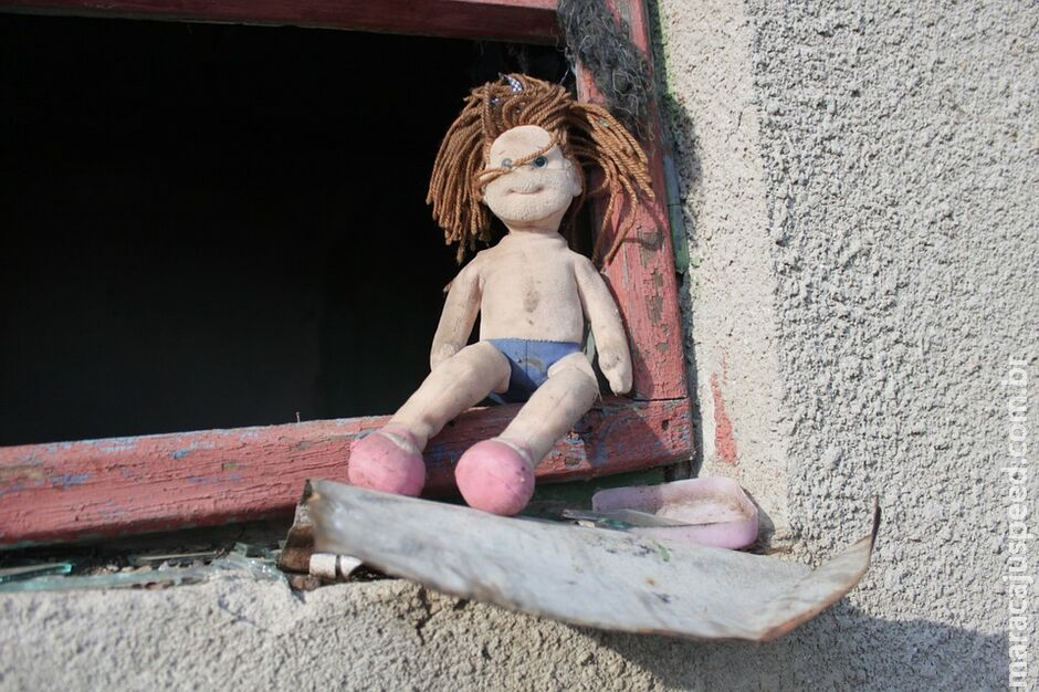 Seis crianças e um bebê são resgatadas abandonadas em Santa Rita do Pardo Seis crianças e um bebê são resgatadas abandonadas em Santa Rita do Pardo