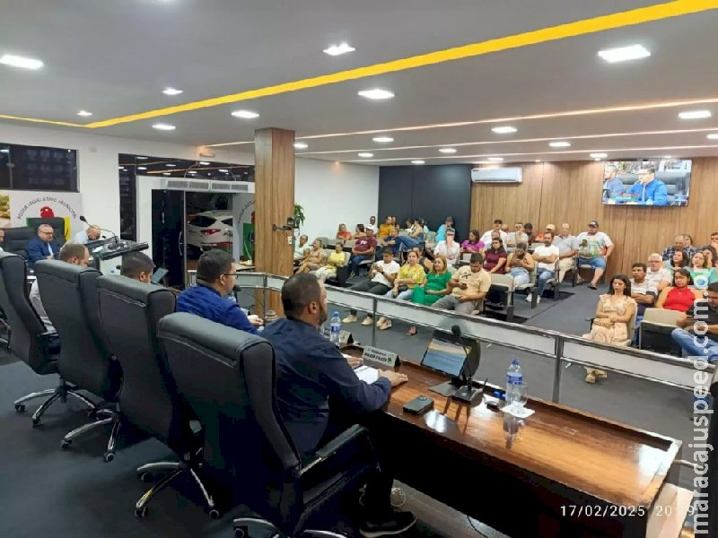 Câmara de Caarapó aprova reajuste para servidores e faz Prefeitura retirar da Lei aumento irregular para secretários Câmara de Caarapó aprova reajuste para servidores e faz Prefeitura retirar da Lei aumento irregular para secretários