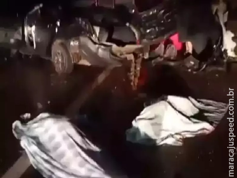 Colisão frontal deixa casal morto e filha ferida em MS Colisão frontal deixa casal morto e filha ferida em MS