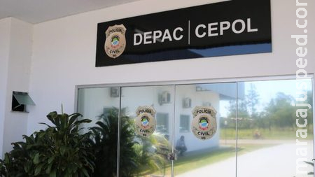 Corpo é encontrado em chamas em frente a residência; Polícia investiga circunstâncias da morte Corpo é encontrado em chamas em frente a residência; Polícia investiga circunstâncias da morte