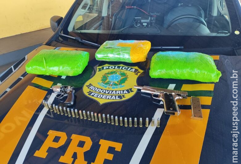 Drogas, armas e munições são apreendidas durante fiscalização na BR-158 Drogas, armas e munições são apreendidas durante fiscalização na BR-158