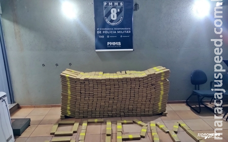 Em Sidrolândia traficante tenta fugir da PM mas é flagrado com 1.065 tabletes de maconha Em Sidrolândia traficante tenta fugir da PM mas é flagrado com 1.065 tabletes de maconha