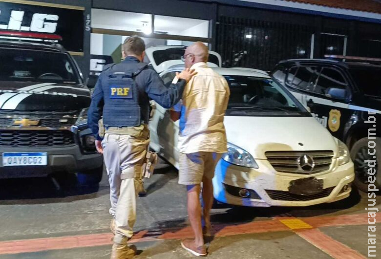 Homem é preso com veículo carregado com mais de 50 kg de cocaína em Dourados Homem é preso com veículo carregado com mais de 50 kg de cocaína em Dourados