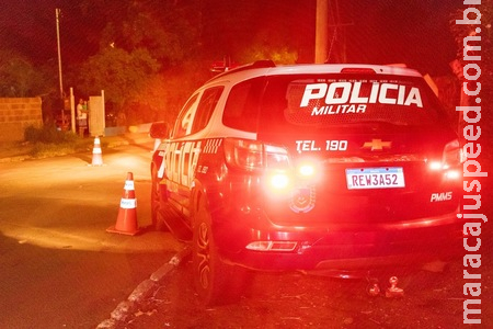 Homem invade residência e se tranca em quarto com família no interior da casa em Sidrolândia Homem invade residência e se tranca em quarto com família no interior da casa em Sidrolândia