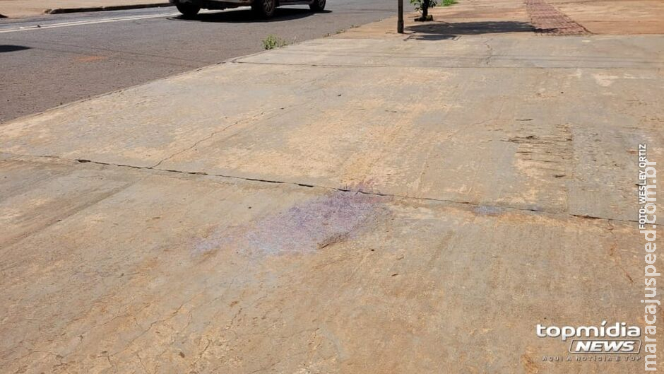 Homem tem hemorragia grave ao ser esfaqueado em Corumbá Homem tem hemorragia grave ao ser esfaqueado em Corumbá