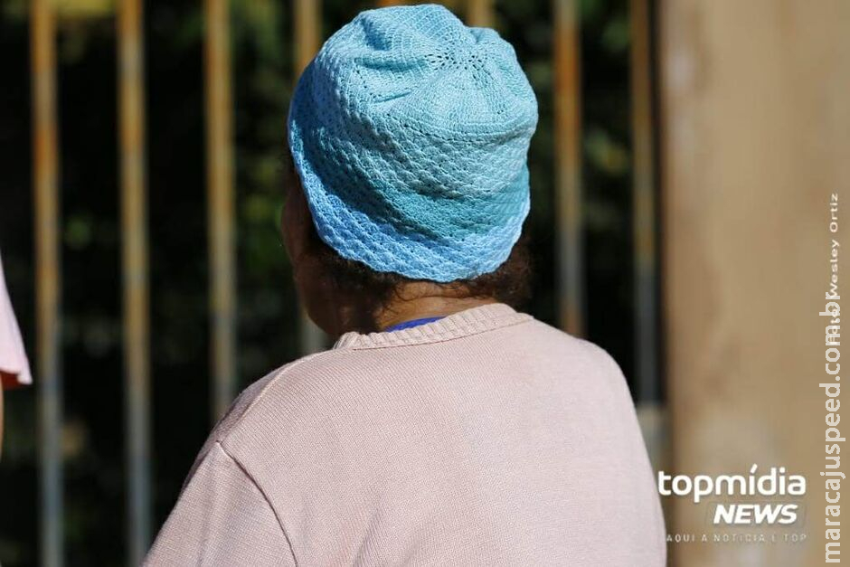 Idosa de 81 anos é resgatada trancada sozinha em casa no Jardim Bonança Idosa de 81 anos é resgatada trancada sozinha em casa no Jardim Bonança
