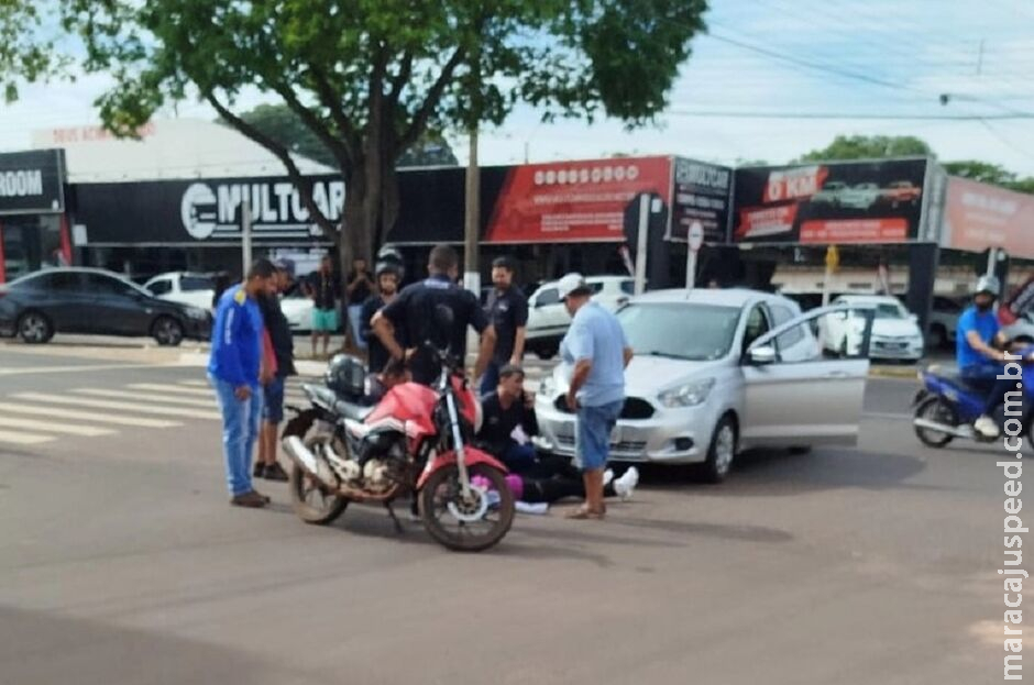 Jovem fica ferido em batida de carro e moto em Nova Andradina Jovem fica ferido em batida de carro e moto em Nova Andradina