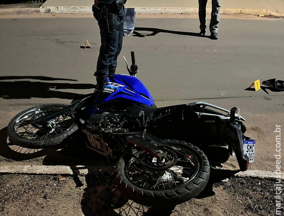 Motociclista é socorrido em estado grave após bater de frente com carro em Coxim