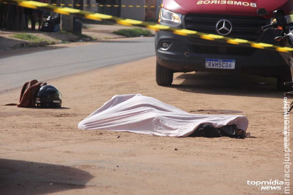 Motociclista morre em acidente com ônibus no Los Angeles Motociclista morre em acidente com ônibus no Los Angeles