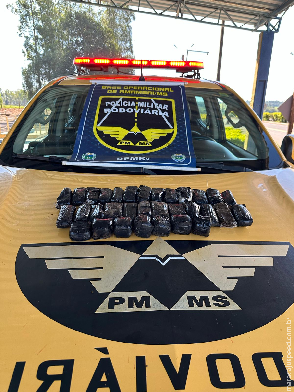 Polícia Militar Rodoviária prendeu homem por tráfico de drogas em Amambai. Polícia Militar Rodoviária prendeu homem por tráfico de drogas em Amambai.