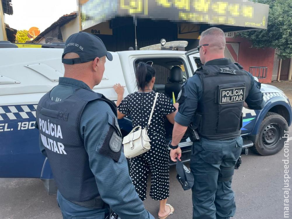 Treta em Família no Feriado: Mulher diz ser vítima de cárcere e agressão, mas acaba detida após agredir a sogra de 61 anos que estava com criança no colo em Três Lagoas Treta em Família no Feriado: Mulher diz ser vítima de cárcere e agressão, mas acaba detida após agredir a sogra de 61 anos que estava com criança no colo em Três Lagoas