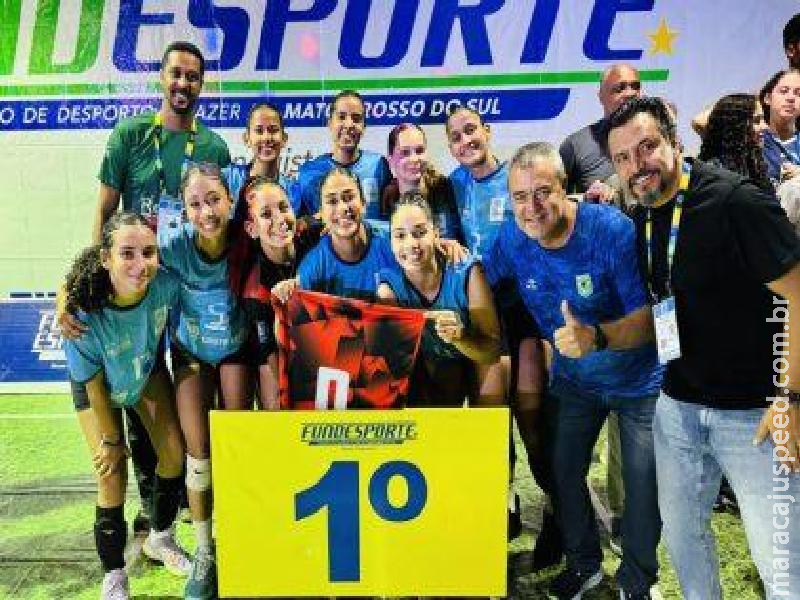 Vôlei feminino de Três Lagoas conquista ouro com campanha invicta, time masculino e equipe de futsal ficaram em 2º Vôlei feminino de Três Lagoas conquista ouro com campanha invicta, time masculino e equipe de futsal ficaram em 2º