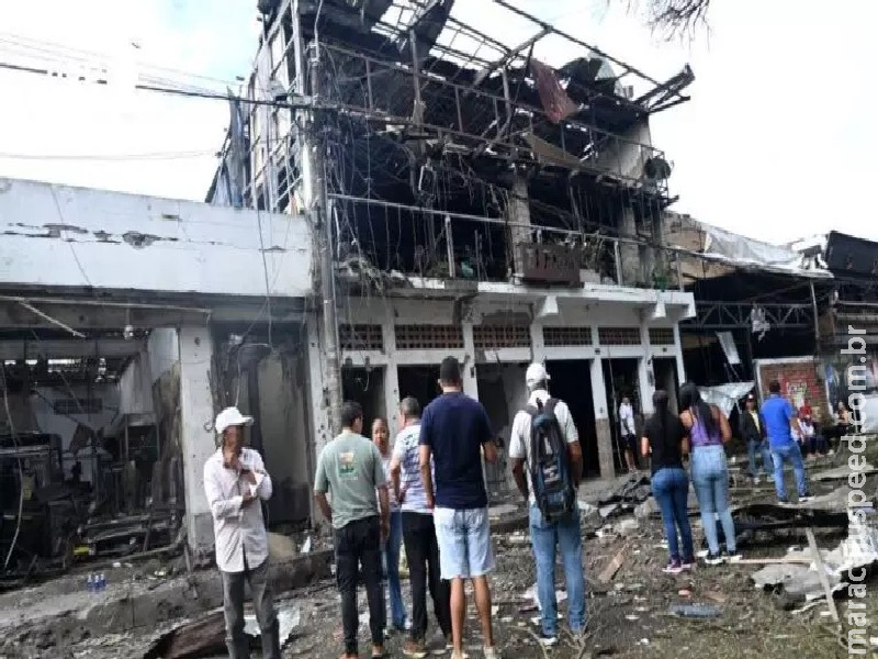 Atentados com explosivos deixam ao menos 1 morto na Colômbia e ampliam tensão no país Atentados com explosivos deixam ao menos 1 morto na Colômbia e ampliam tensão no país