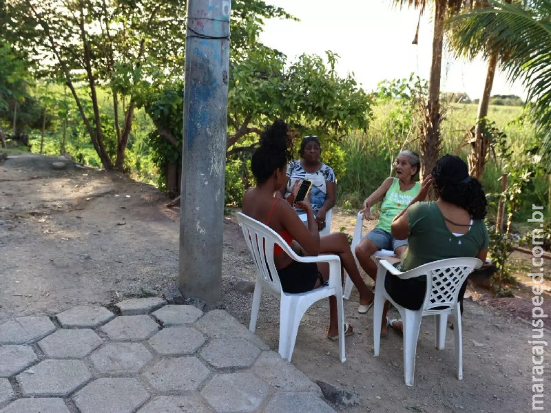 Com cinco onças à espreita, bairro em cidade de MS adota toque de recolher Com cinco onças à espreita, bairro em cidade de MS adota toque de recolher
