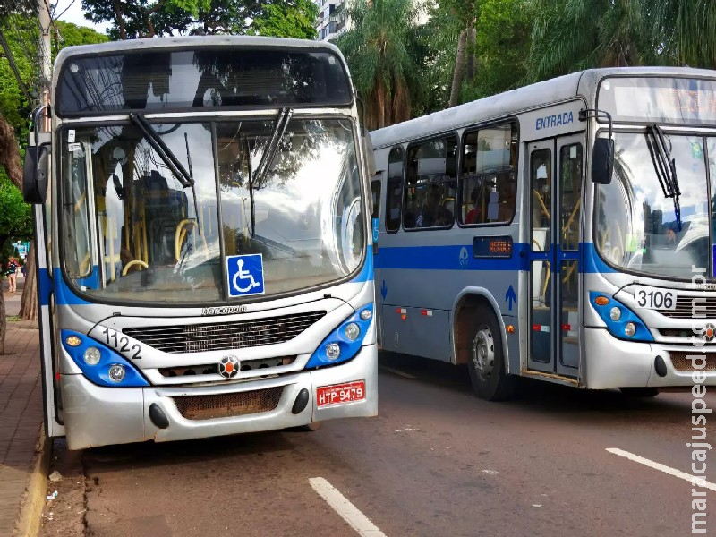 De novo: Ônibus quebra na Afonso Pena e trabalhadores precisam seguir a pé