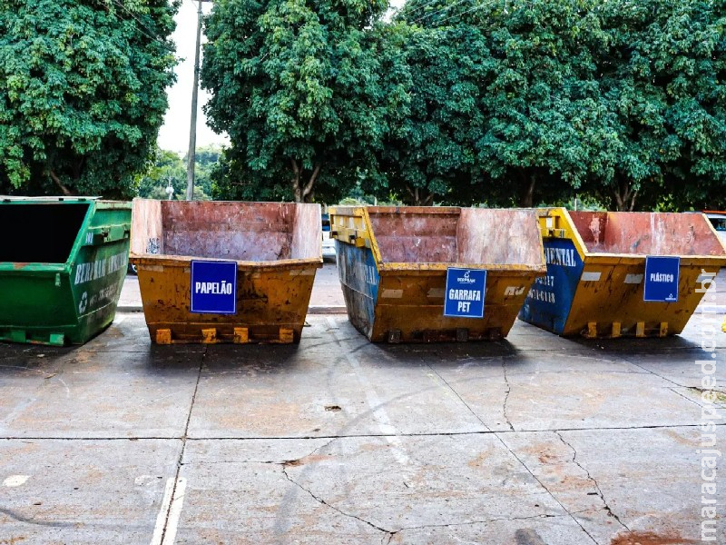 Drive-thru na Avenida Afonso Pena recolhe itens recicláveis e agasalhos sem sair do carro Drive-thru na Avenida Afonso Pena recolhe itens recicláveis e agasalhos sem sair do carro