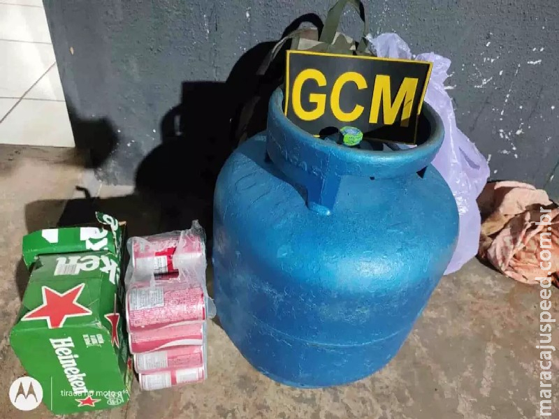Dupla é presa furtando botijão de gás, cerveja e refrigerante em Campo Grande Dupla é presa furtando botijão de gás, cerveja e refrigerante em Campo Grande