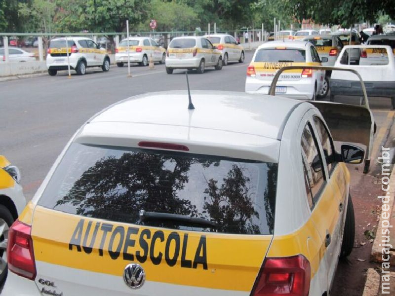 Golpistas usam promessa de "CNH facilitada" para enganar população Golpistas usam promessa de "CNH facilitada" para enganar população