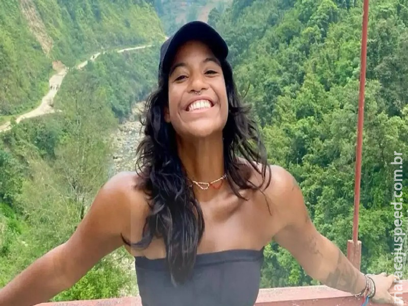 Niterói batiza mirante e praia com nome de Juliana Marins, que morreu na Indonésia Niterói batiza mirante e praia com nome de Juliana Marins, que morreu na Indonésia