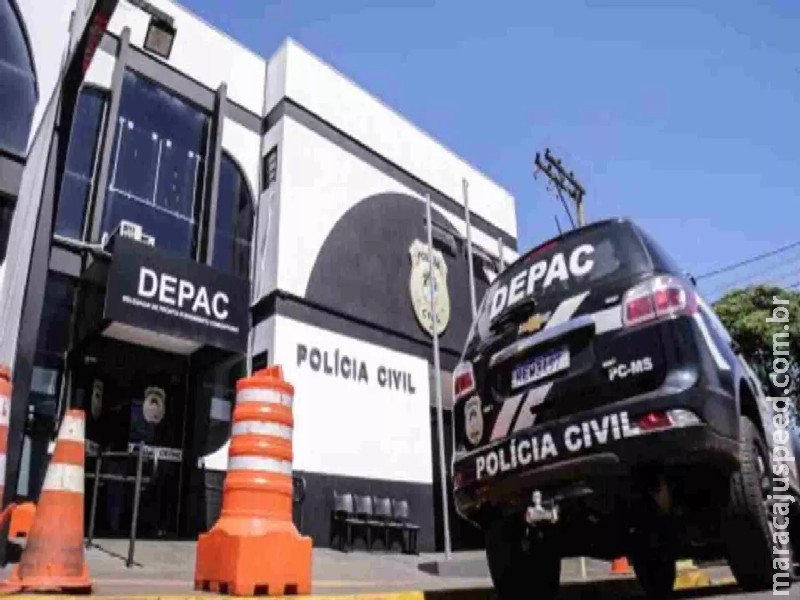 Paranaense é feito refém e colocado à força dentro de carro durante roubo na Gury Marques Paranaense é feito refém e colocado à força dentro de carro durante roubo na Gury Marques