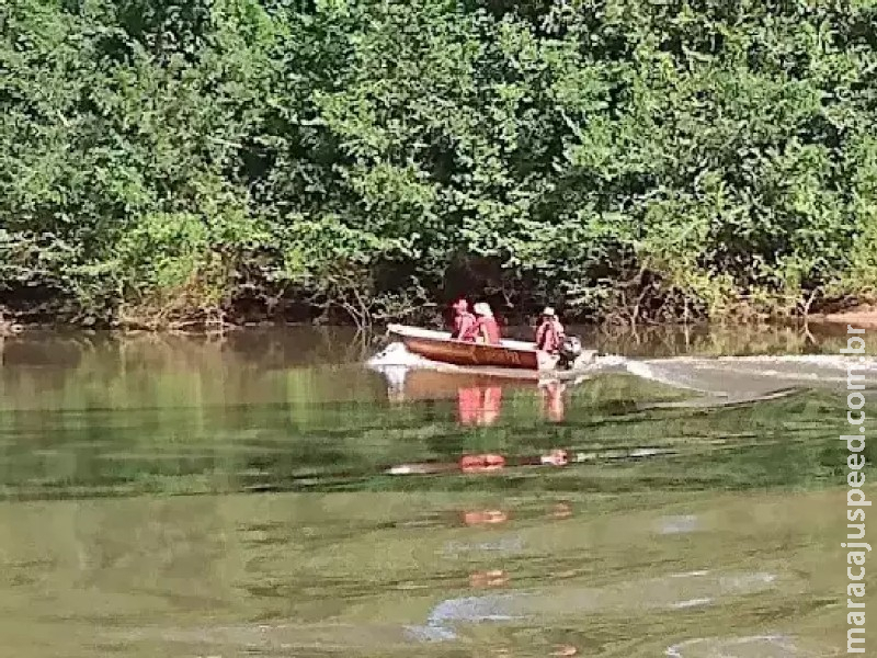 Peão de 17 anos morre afogado após cair de cavalo durante travessia de gado em rio Peão de 17 anos morre afogado após cair de cavalo durante travessia de gado em rio
