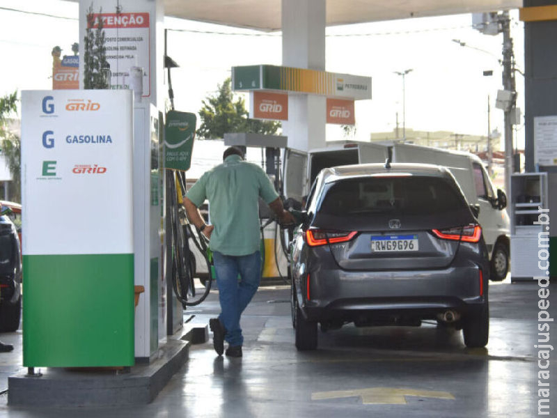 Queda no preço da gasolina deve conter alta da inflação Queda no preço da gasolina deve conter alta da inflação