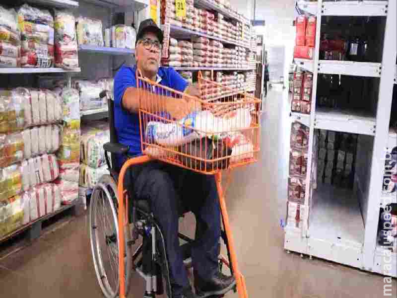 Supermercados terão que ofertar carrinhos de compras adaptados para PCDs em MS Supermercados terão que ofertar carrinhos de compras adaptados para PCDs em MS