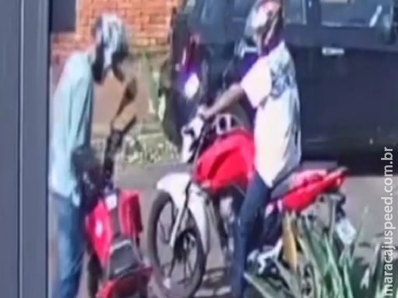 VÍDEO: Criminosos furtam moto de empregada doméstica em menos de 1 minuto no Jardim Autonomista VÍDEO: Criminosos furtam moto de empregada doméstica em menos de 1 minuto no Jardim Autonomista