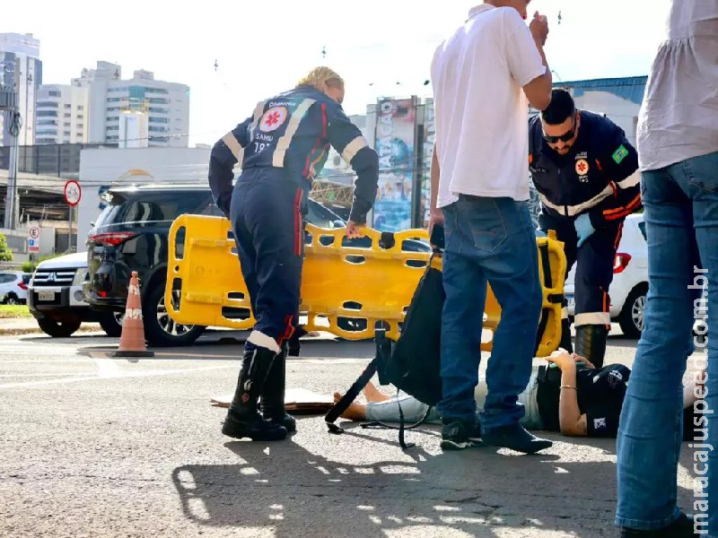 A caminho de entrevista de emprego, jovem fica ferida em acidente na Avenida Afonso Pena A caminho de entrevista de emprego, jovem fica ferida em acidente na Avenida Afonso Pena