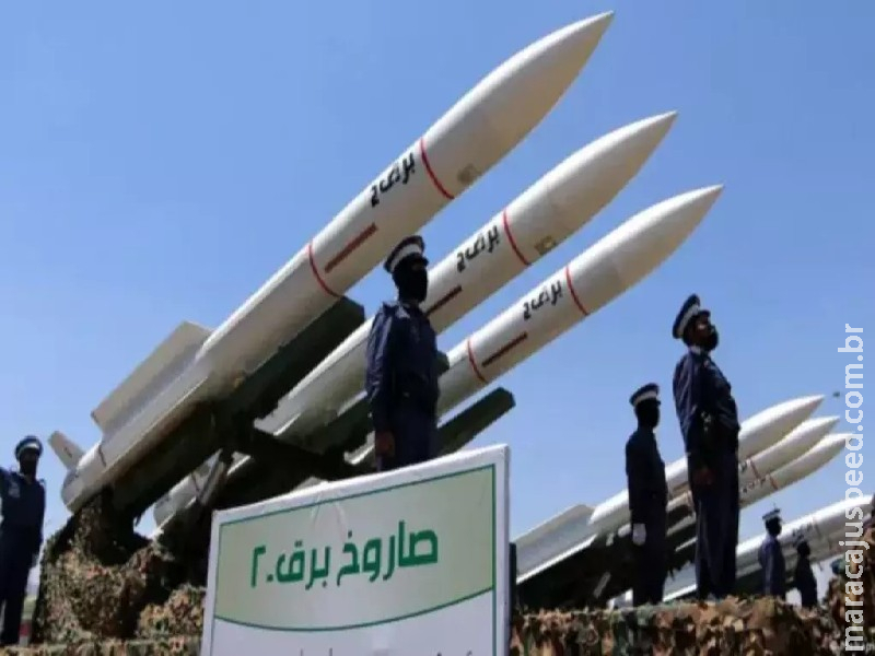 Ataque de rebeldes houthis a navio mata quatro tripulantes