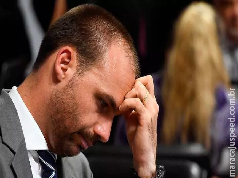 Cassação, perda de cargo e bloqueio salarial: os pedidos contra Eduardo Bolsonaro na Câmara