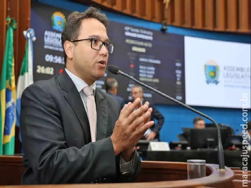 Deputado propõe mudar local de fabricação de produtos que causam mau cheiro em frigorífico Deputado propõe mudar local de fabricação de produtos que causam mau cheiro em frigorífico