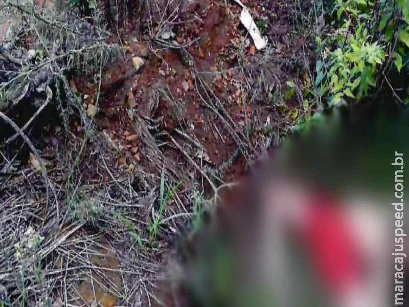 Detalhe revela que mulher pode ter sido jogada ainda viva na vala pelo amante em Terenos Detalhe revela que mulher pode ter sido jogada ainda viva na vala pelo amante em Terenos