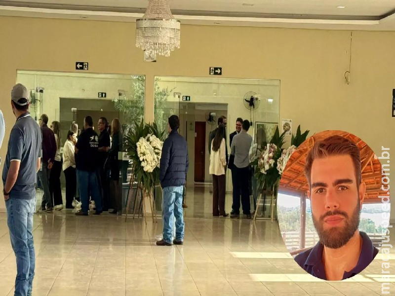 Emocionados, amigos e familiares se despedem de Gabriel, morto em acidente na BR-163 Emocionados, amigos e familiares se despedem de Gabriel, morto em acidente na BR-163