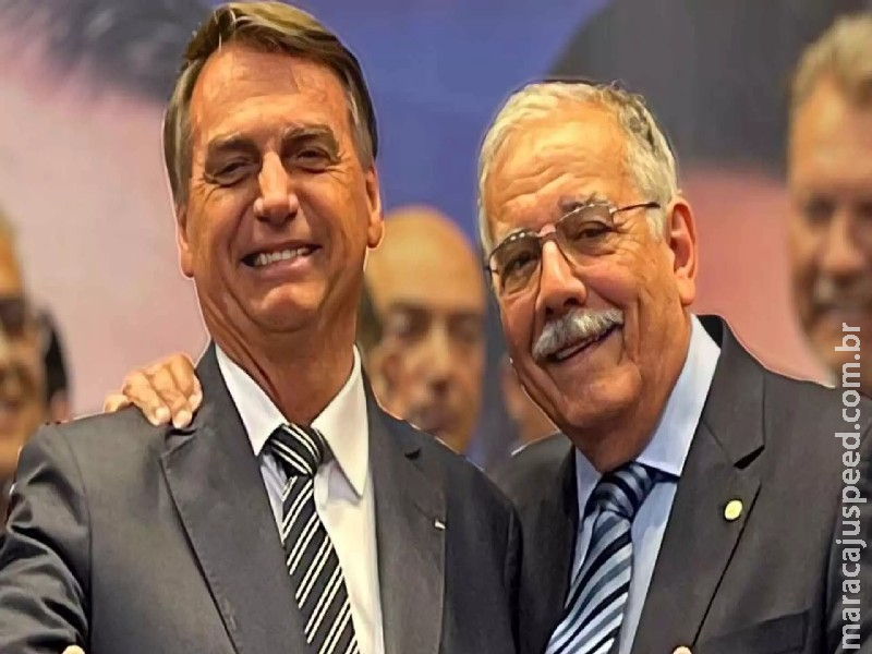 “Erro estratégico”: Ovando diz que Bolsonaro sairá mais prejudicado após taxação de Trump “Erro estratégico”: Ovando diz que Bolsonaro sairá mais prejudicado após taxação de Trump