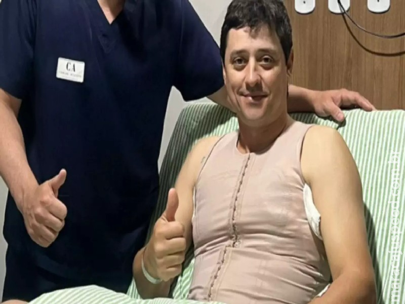 Ex-BBB Fael aparece com cirurgião plástico e se explica após realizar procedimento em MS: ‘precisei’ Ex-BBB Fael aparece com cirurgião plástico e se explica após realizar procedimento em MS: ‘precisei’
