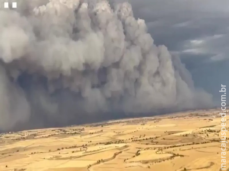 Incêndio deixa 14 mil isoladas na Espanha Incêndio deixa 14 mil isoladas na Espanha