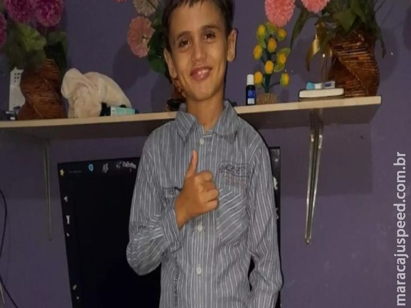 Menino encontrado morto estava sem ferimentos e polícia aguarda laudo, diz delegado Menino saiu de casa atrás do cachorro da família Menino encontrado morto estava sem ferimentos e polícia aguarda laudo, diz delegado Menino saiu de casa atrás do cachorro da família