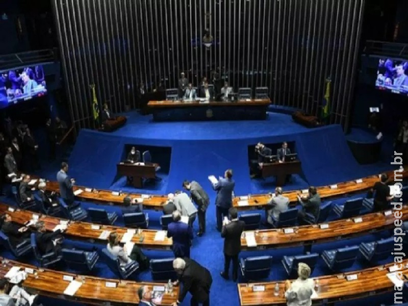 Senado vai custear ida de parlamentares para Lisboa Senado vai custear ida de parlamentares para Lisboa