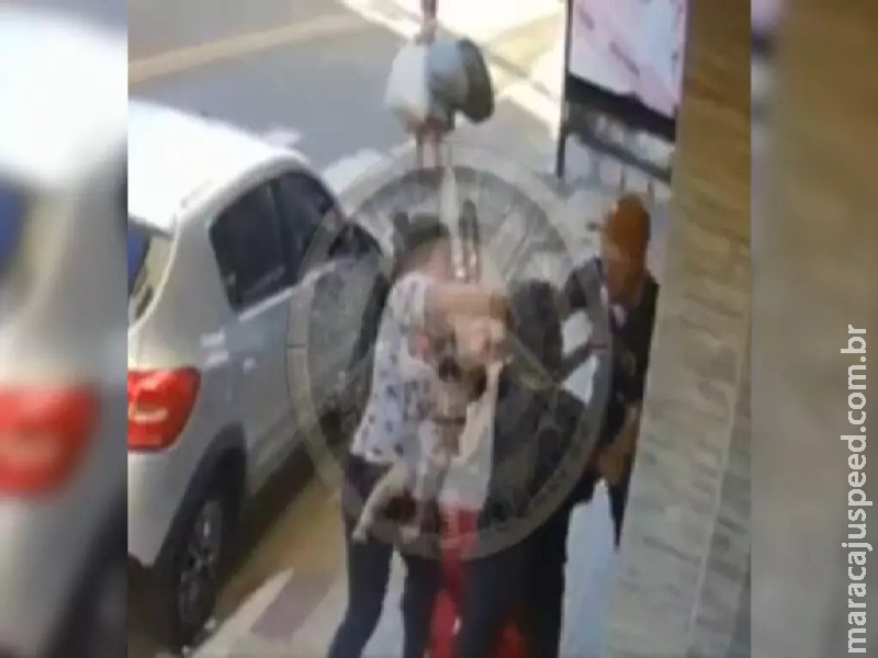 Sogra esfaqueia genro para defender filha de agressão Sogra esfaqueia genro para defender filha de agressão