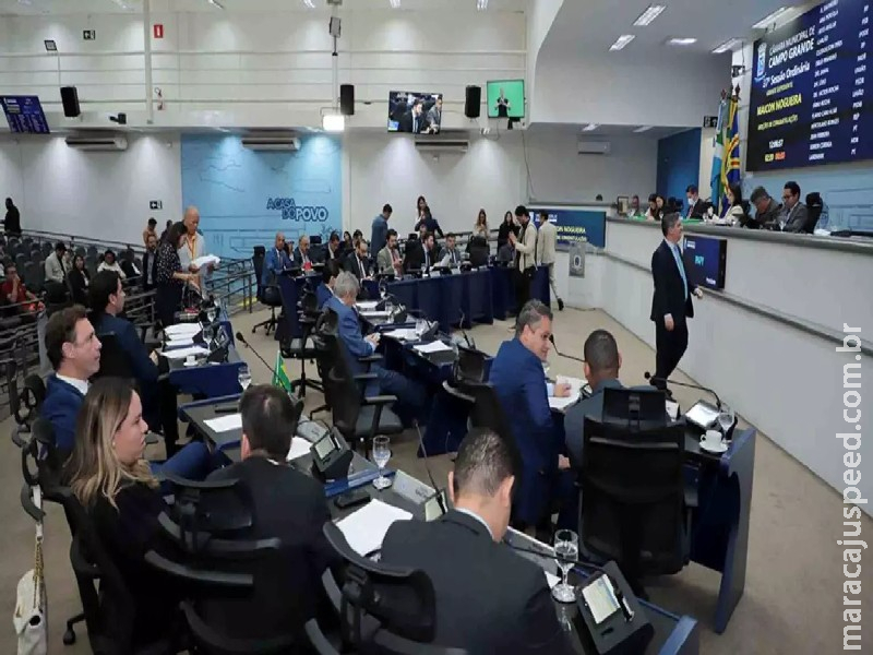 Vereadores aprovam corte de gastos proposto pela prefeita Adriane Lopes Vereadores aprovam corte de gastos proposto pela prefeita Adriane Lopes